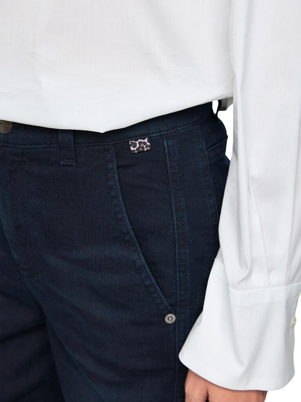 AP 82.38 D07 RUMA  джинсы