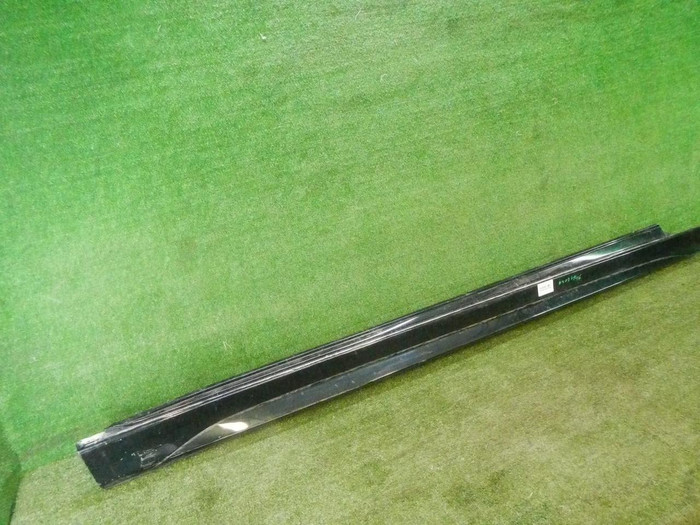 Накладка порога правая Mercedes GLE V167 (2018-н.в.) AMG