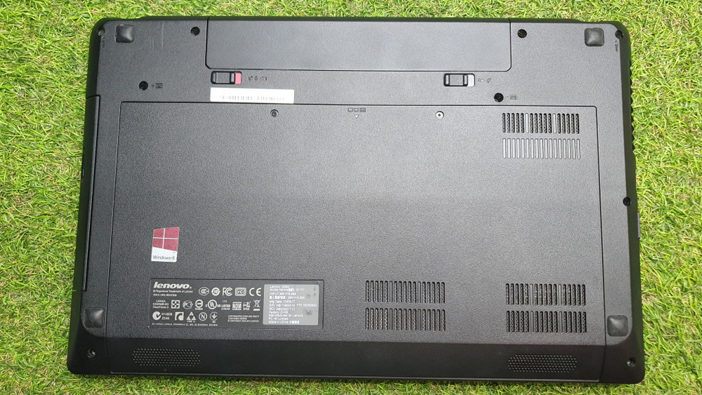 Ноутбук Lenovo Celeron/2 Gb