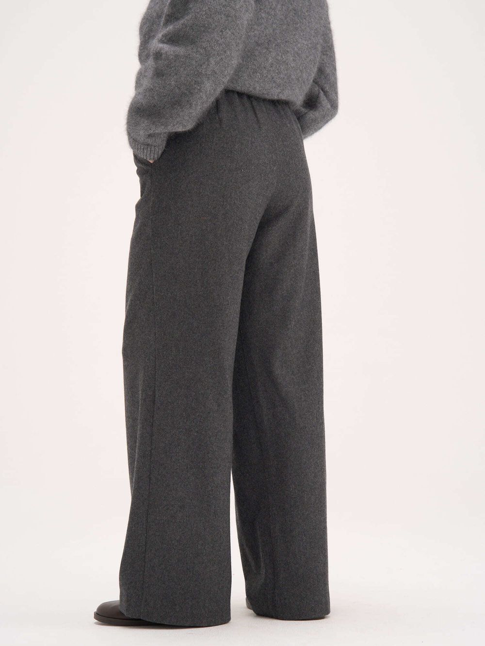 Брюки из смесовой шерсти "Графит" женские