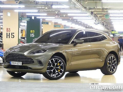 Aston Martin DBX 4.0 V8 (03.2021)