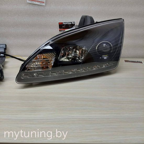 Передние фары Ford Focus 2 daylight black