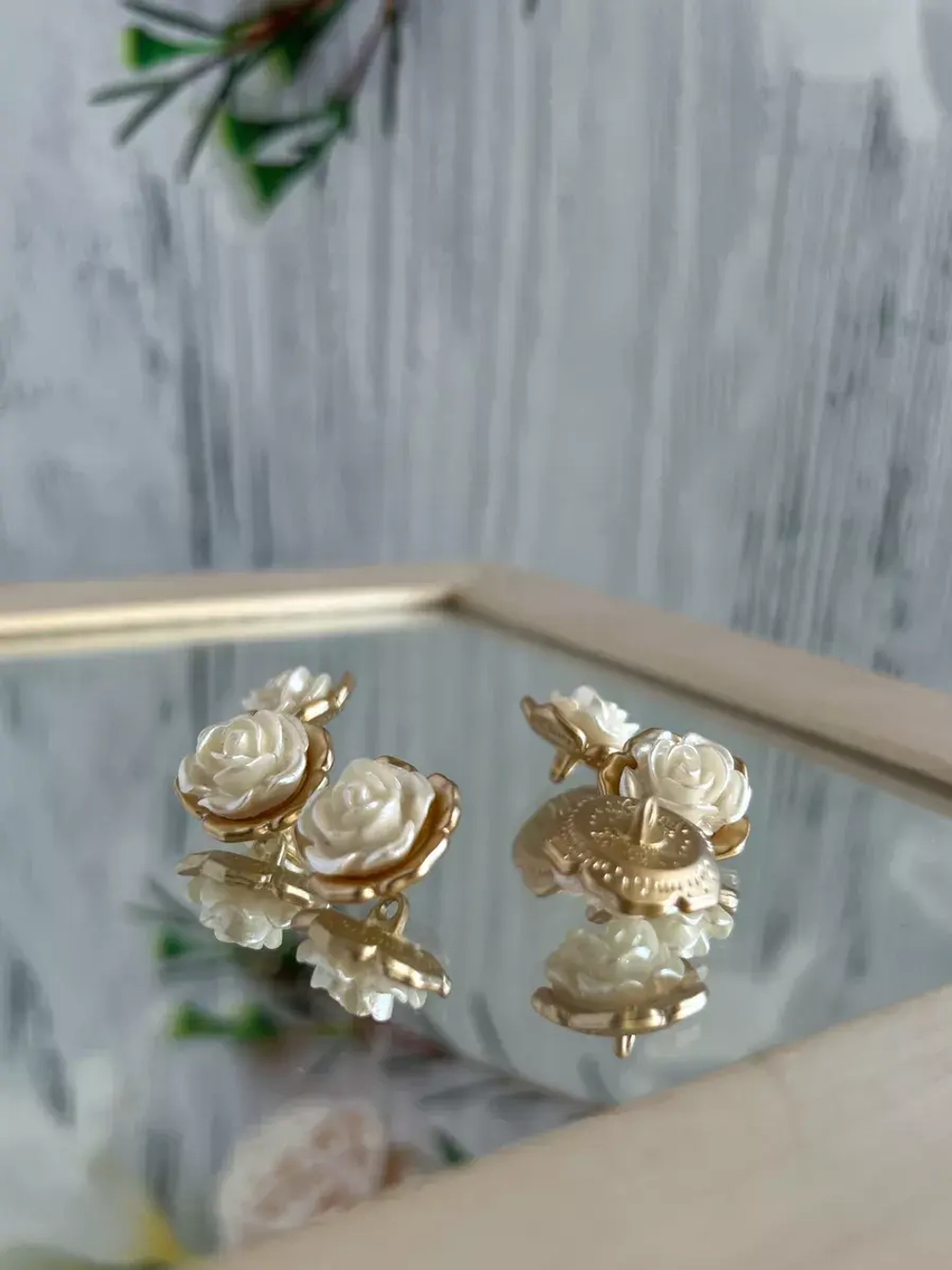 Декоративные металлические пуговицы Роза перла 18