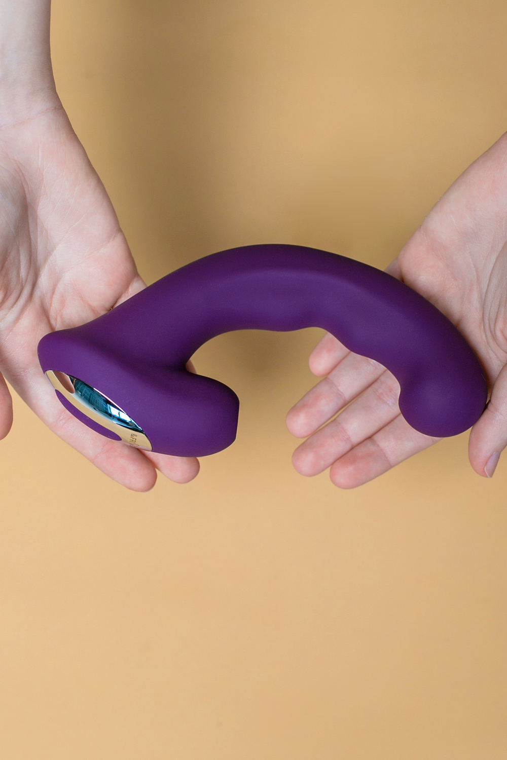 Вакуумный клиторальный стимулятор с отростком Phoenix, цвет Сливовый (INFINITE) (One Size)