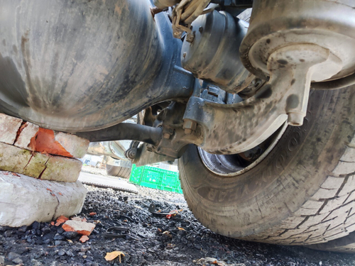 Кронштейн пневморессоры правый 2018г.