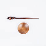 Деревянное опорное веретено с основанием для прядения из древесины сосны. B8