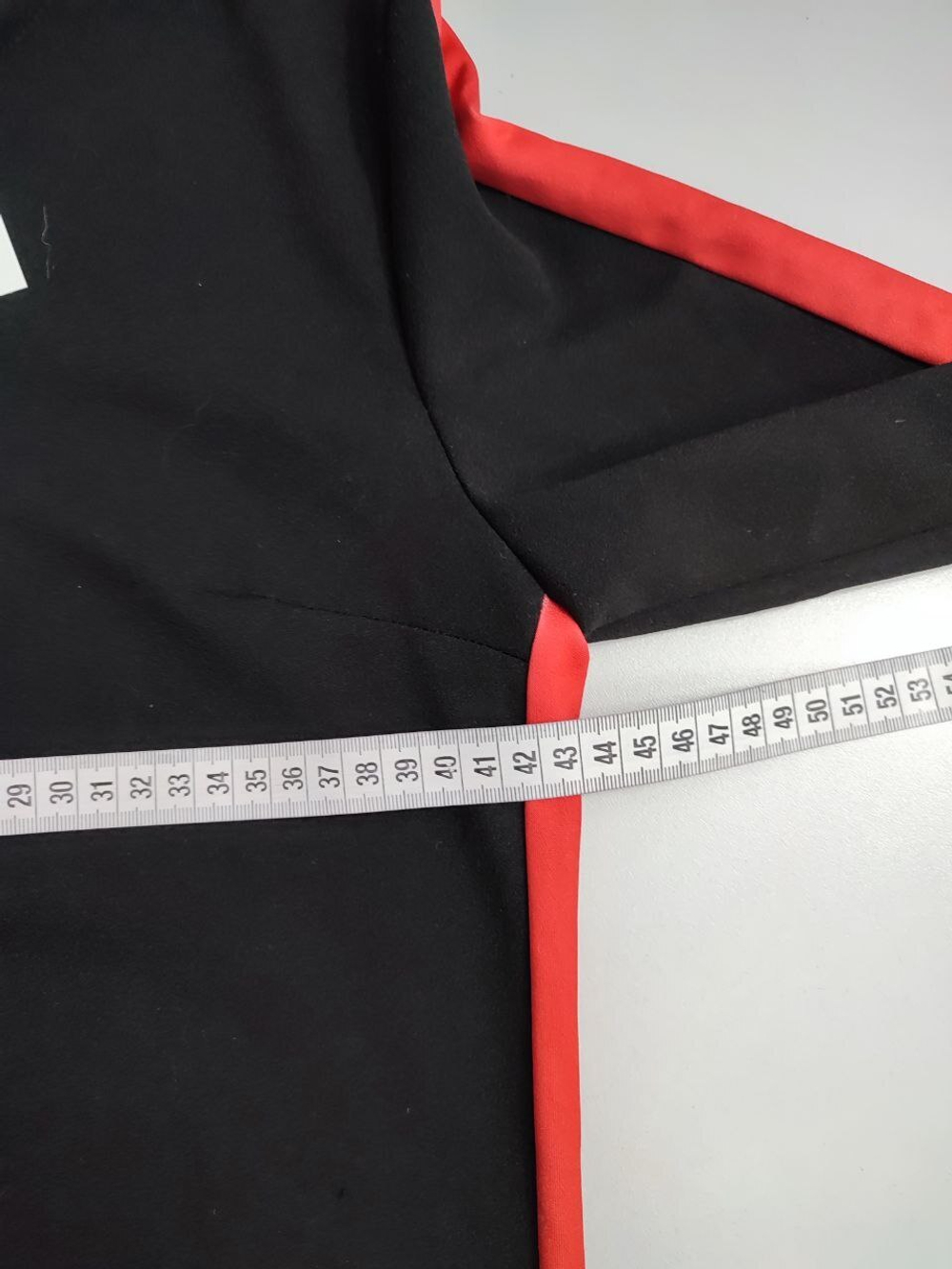 Платье Gee Jay красивое на 14 лет