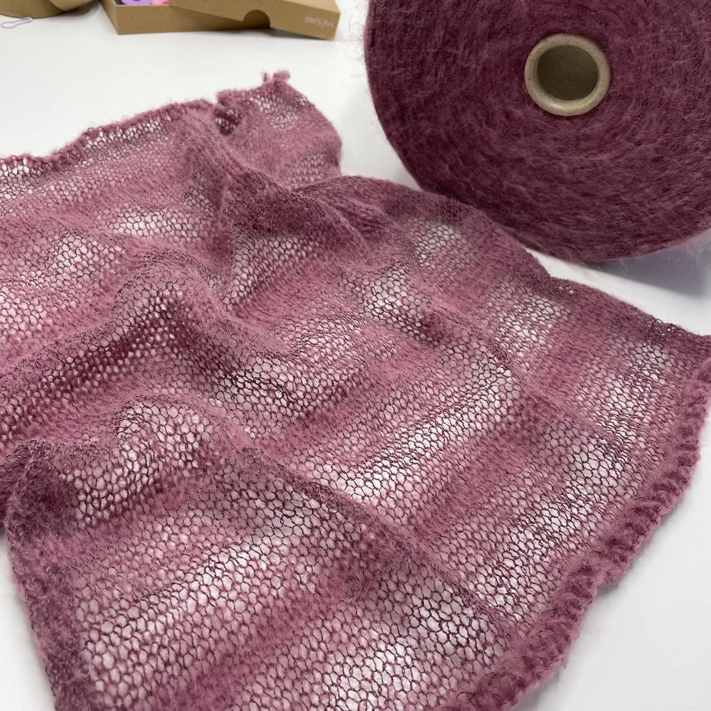 LAGOPOLANE 21% вспушенный меринос 28% полиамид 51% полиакрил