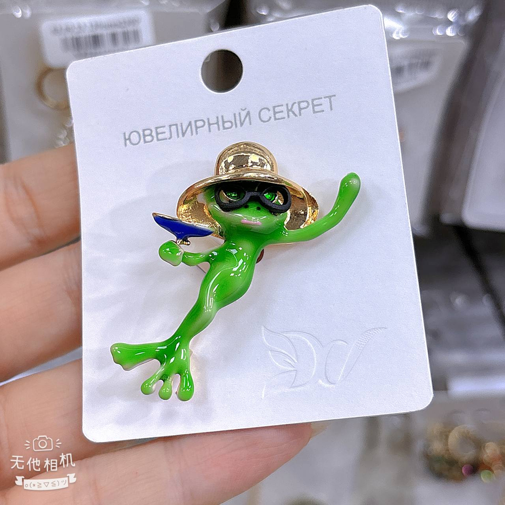 Брошь 061