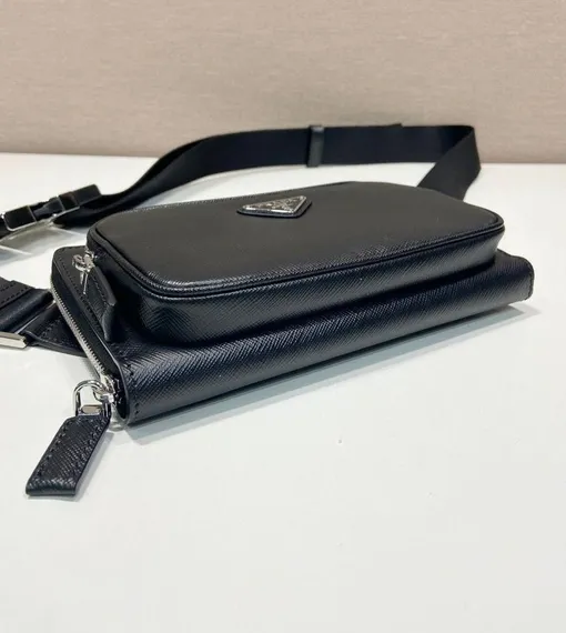 Сумка на пояс Prada черный из кожи saffiano