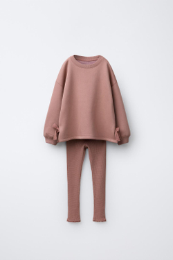 ZARA КОМПЛЕКТ ИЗ ТОЛСТОВКИ С БАНТИКАМИ И ВАФЕЛЬНЫХ ЛЕГГИНСОВ, ТЕМНО-РОЗОВЫЙ
