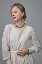 Колье плоская цепь с персиковым кристаллом Swarovski, оттенок золото