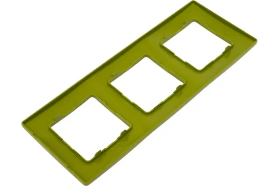 Рамка Legrand Etika 3-постовая зеленый папоротник 25665