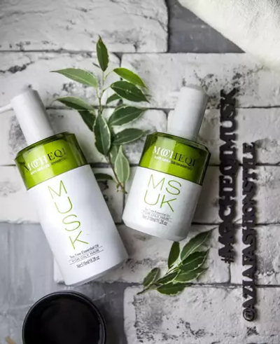 MOCHEQI Концентрированный крем-шампунь для волос, склонных к жирности у корней с маслом чайного дерева и гидролизованным кератином