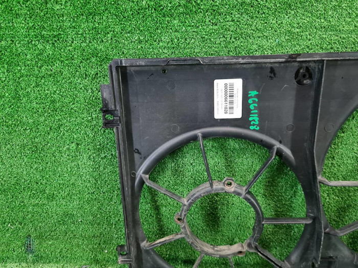 Диффузор вентилятора SEAT Leon (2005-2012)