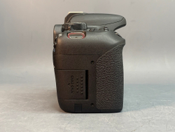Canon 800D Kit 18-55mm IS STM 625 кадров