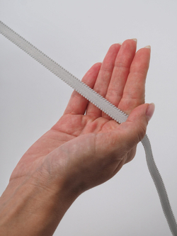 Резинка бретелечная светло-серая матовая ширина 9 мм