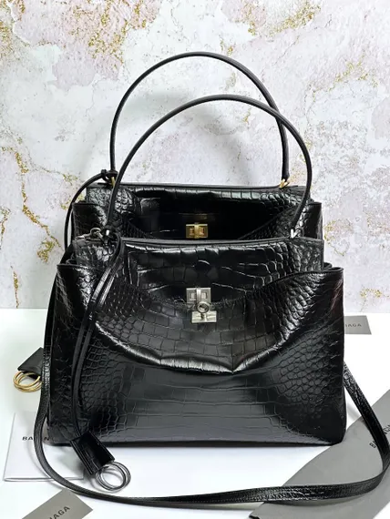 BALENCIAGA RODEO HANDBAG с крокодиловым тиснением, черная