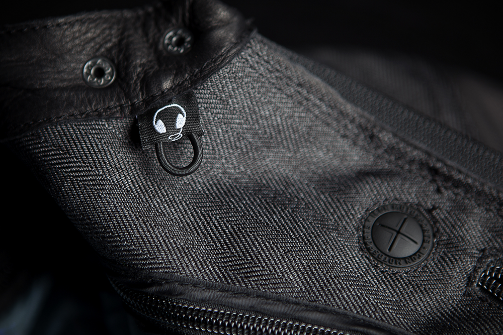 Мотокуртка - ICON 1000 VIGILANTE (текстиль+кожа, черная)