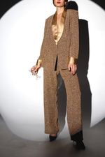 Костюм двойка из мерцающего трикотажа в бежевом оттенке