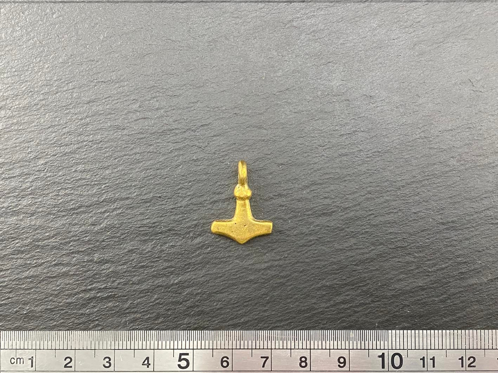 Мьёльнир. Голанд 9-10 в.