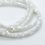 Перламутр, размер около 3,9*2,4 мм, цена за 42-43 шт (1/4 нити)