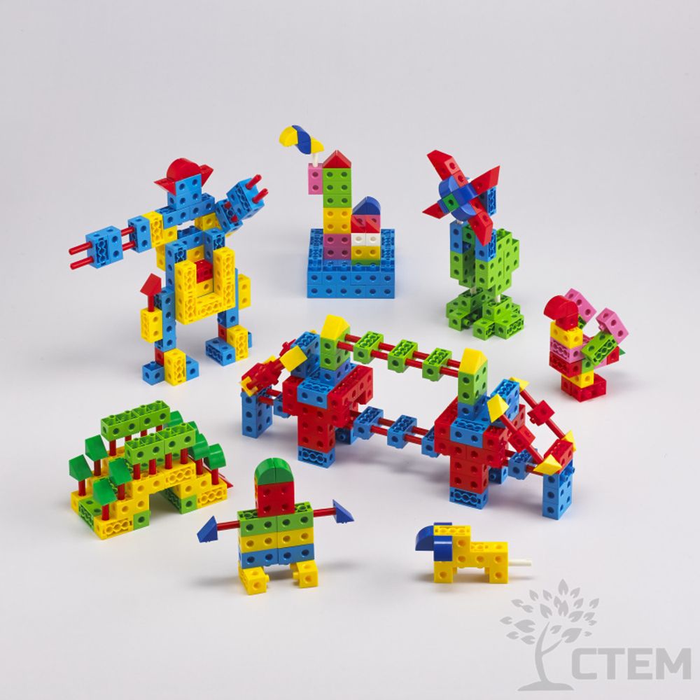 Кубики соединяющиеся 2 см. Конструирование. Набор учебно-игровой для класса (550 элементов)