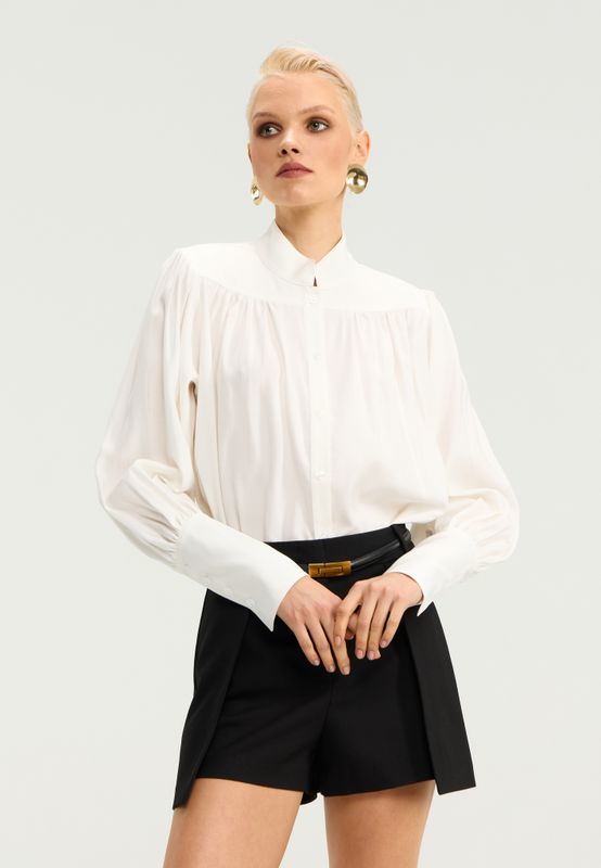 Блуза D'art с высокими манжетами