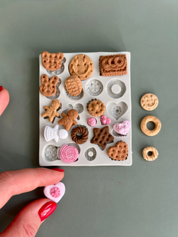 Молд силиконовый прямоугольный для лепки "Мини печенья" / форма для лепки игрушечных сладостей из полимерной глины для кукол и ватной игрушки