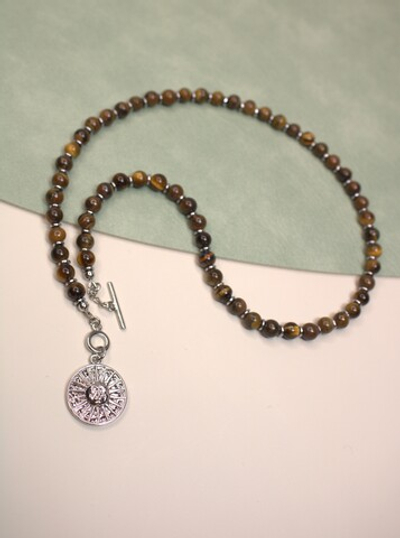 Колье-чокер с тигровым глазом "Солнечный страж"