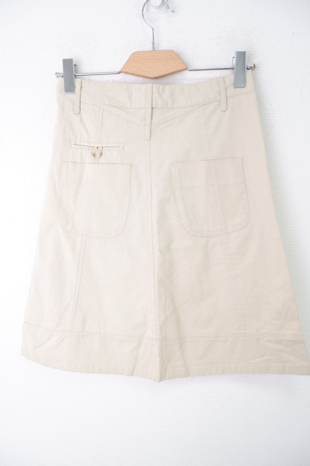 Юбка светлого оттенка 40 размер, новая