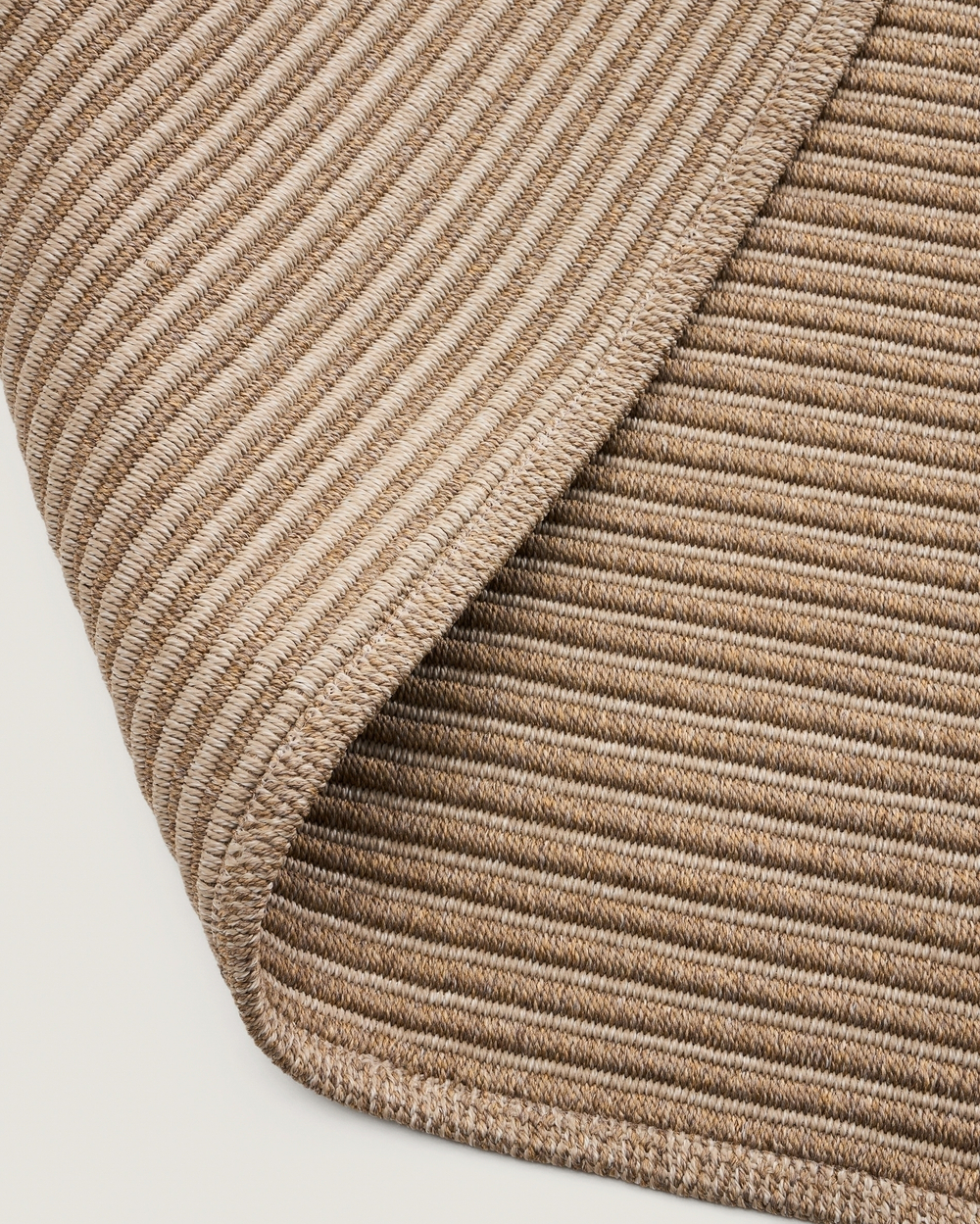 Ковер Ardelia из синтетических волокон бежевый 200 x 300 см