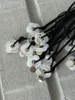 Подвеска цветочек в белом цвете