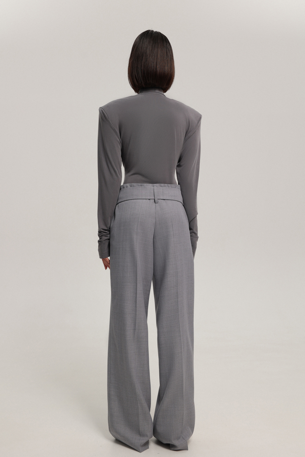 Брюки с посадкой на бёдрах