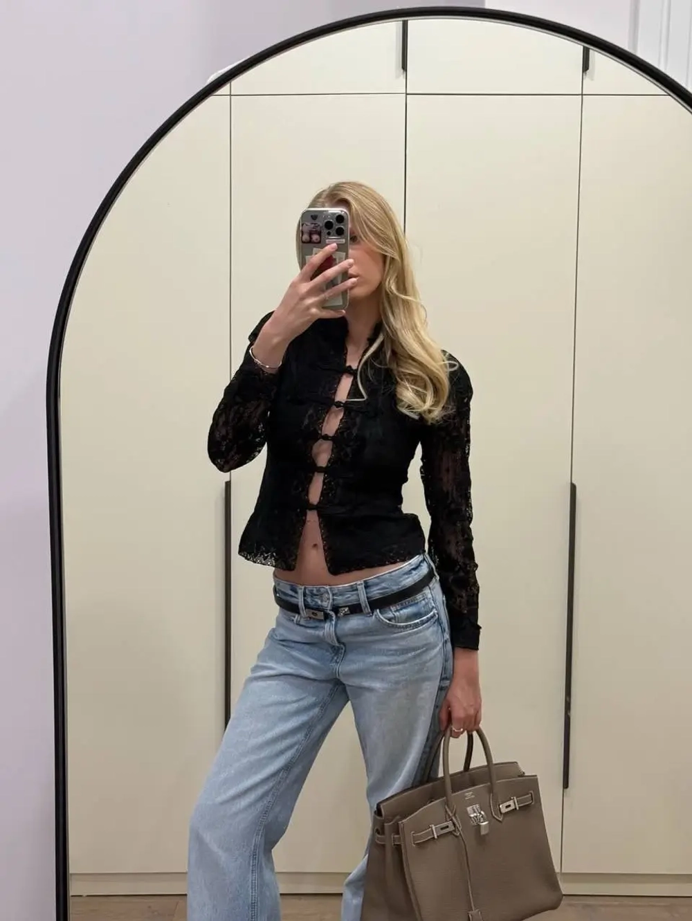 Жакет из кружева черный