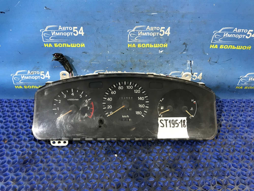 Щиток приборов TOYOTA CORONA 1993