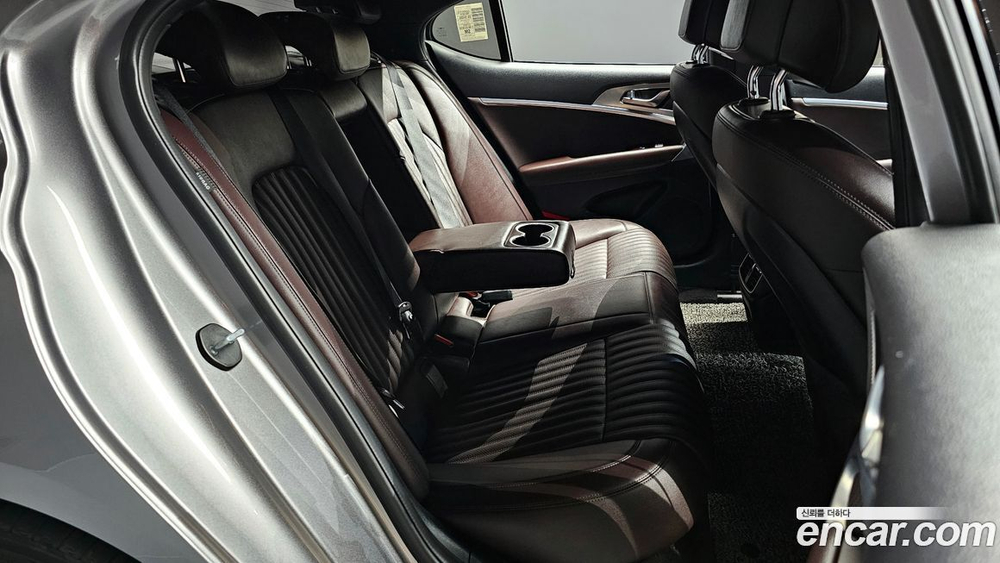 Genesis The New G70 Бензин 2.0T 4WD (04.2022)