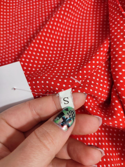 Блузка яркая в мелкий горох 44 размер