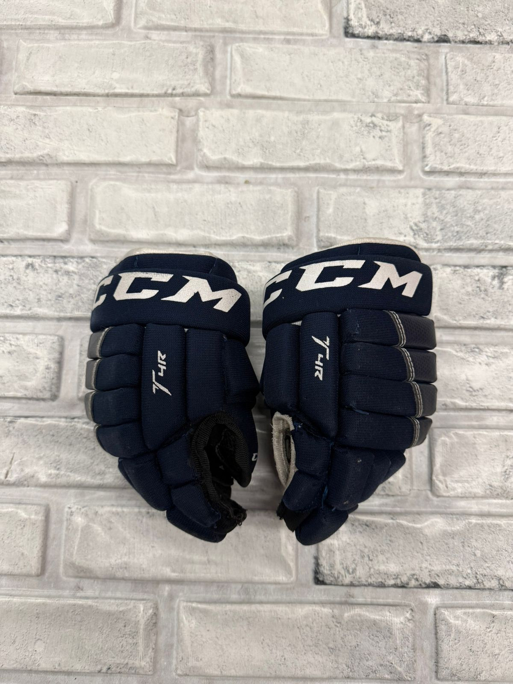 CCM tacks 4 roll YTH 9"