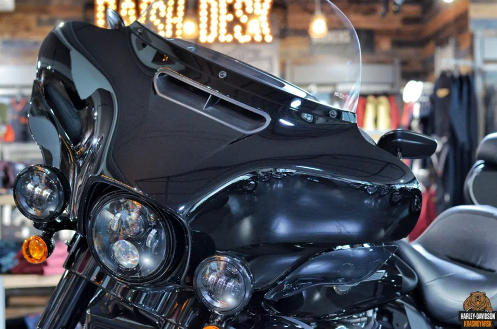 Ultra Limited, Harley-Davidson (FLHTK), 2023 Black Option