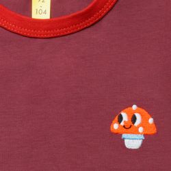 Футболка цвета бордо с вышивкой "Грибок"
