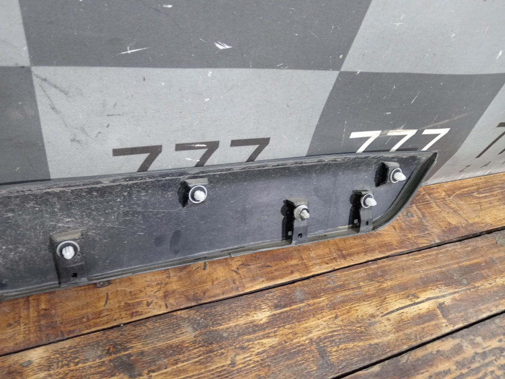 Накладка крышки багажника нижняя Toyota RAV4 V (XA50) 18-нв Б/У Оригинал 768020R070