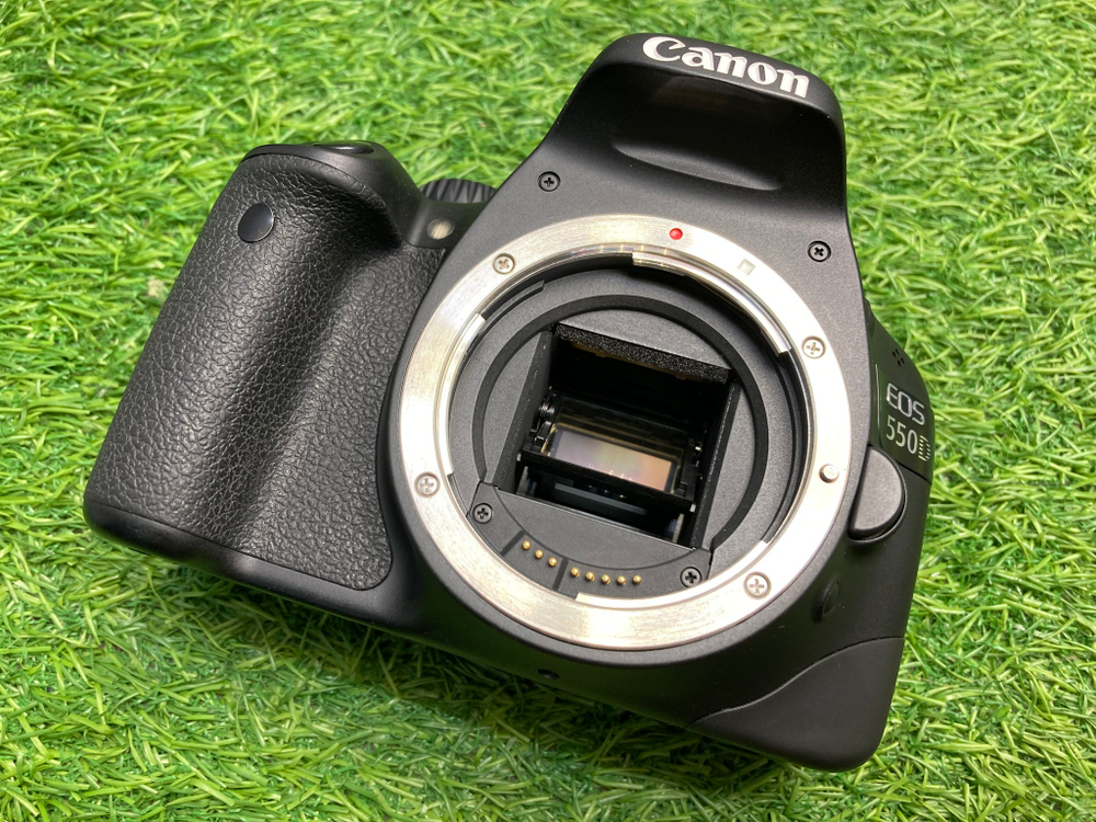 Canon 550D Kit 18-55mm ll 7500 кадров