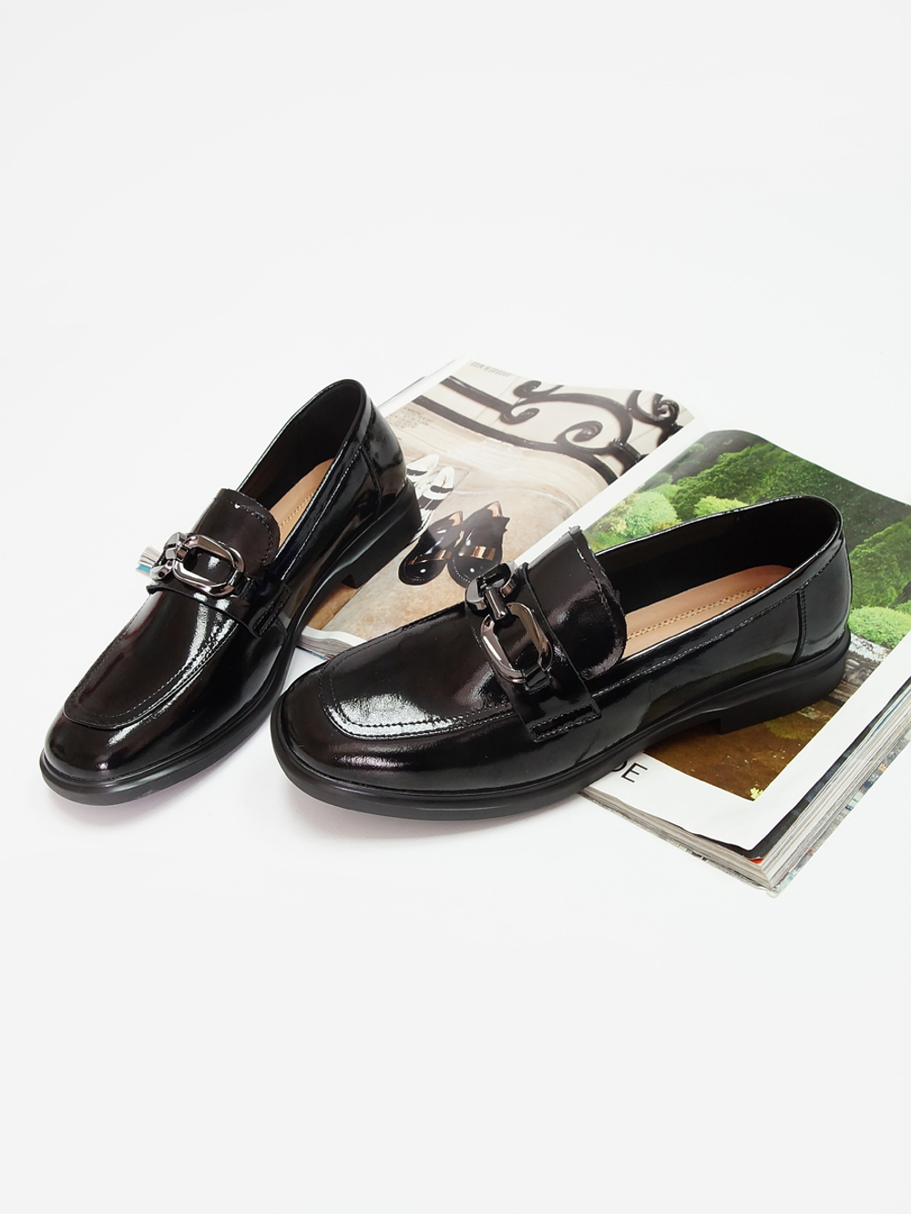 Лоферы женские демисезонные