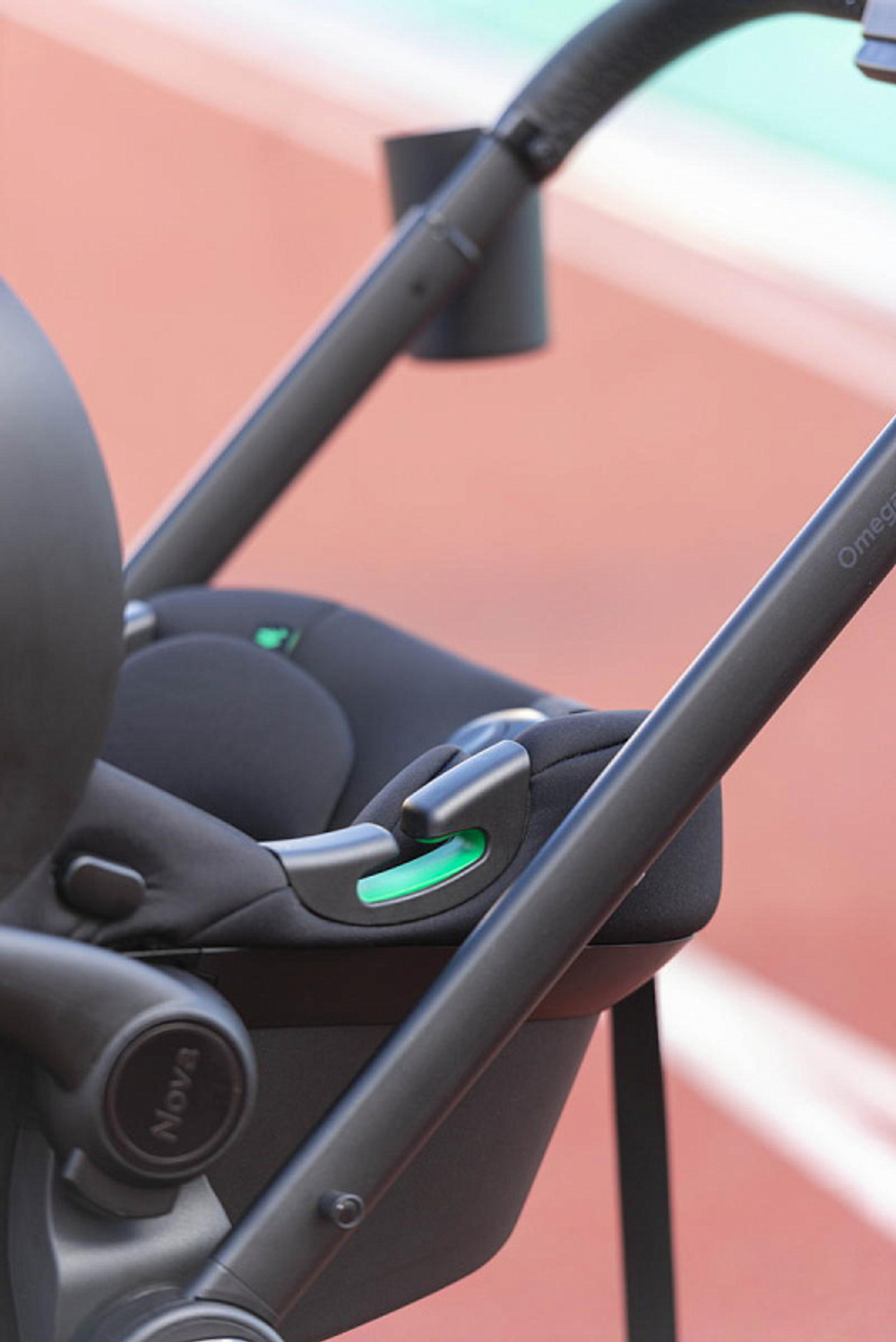 Коляска Carrello Vector CRL-6550 Nova DK791 Black Line 3 в 1 Cupcake Beige