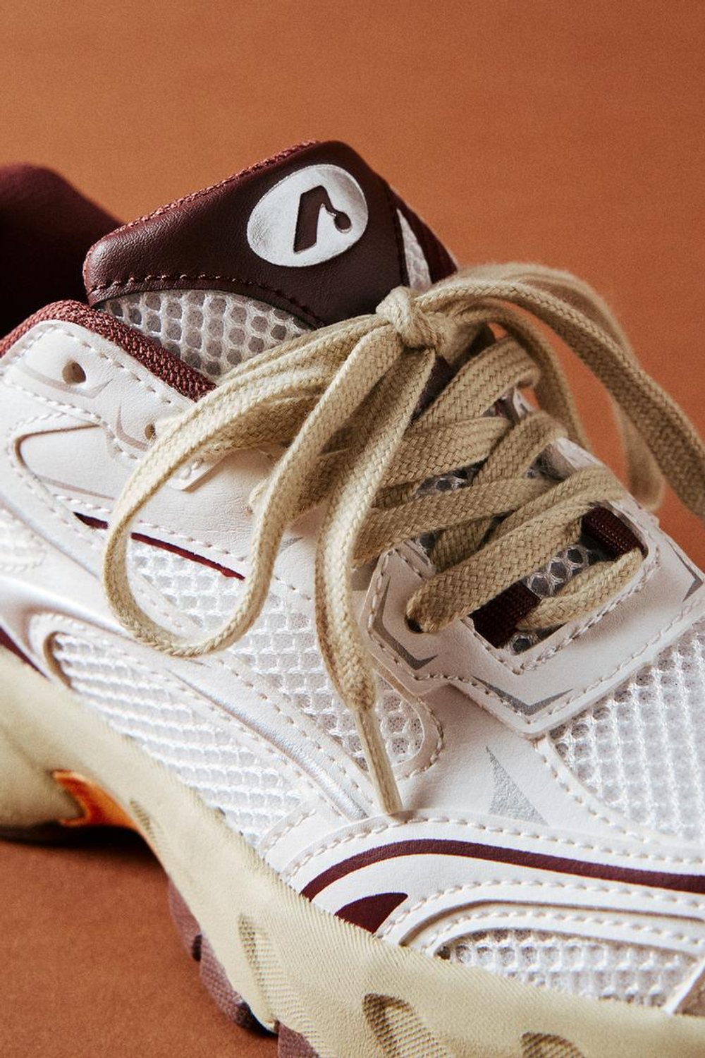 ZARA СПОРТИВНЫЕ КРОССОВКИ С СЕТЧАТЫМИ ДЕТАЛЯМИ, ГРАНАТОВЫЙ