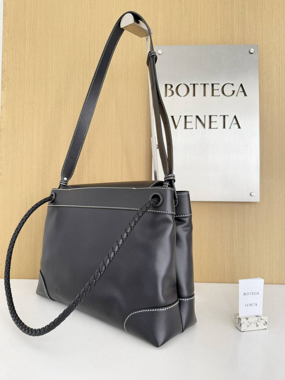 Сумка-мессенджер Bottega Veneta