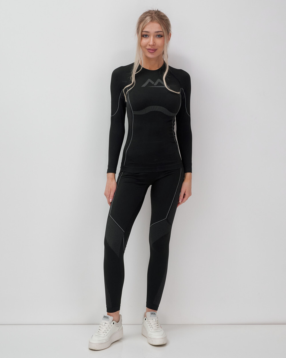 Комплект женского термобелья серого цвета 2120Sr