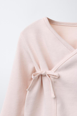 ZARA КОМПЛЕКТ ДЛЯ НОВОРОЖДЕННОГО И МЕШОЧЕК, ЦВЕТ РОЗОВОГО ДЕРЕВА