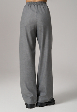 Брюки с поясом на резинке серые